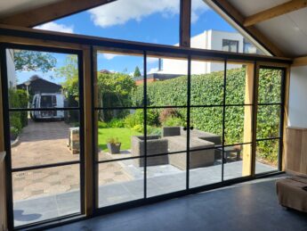 Glazen schuifdeuren en wanden