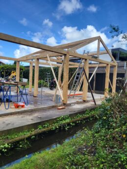 Houten overkapping skelet